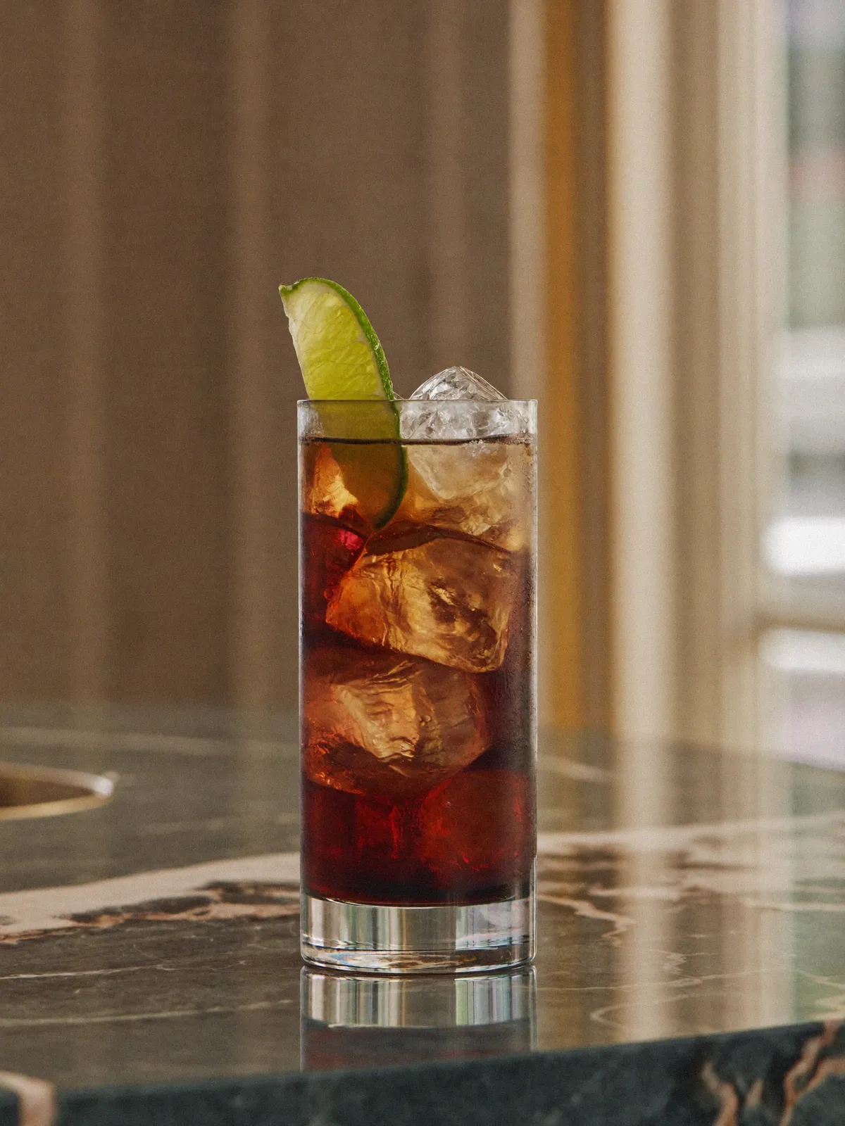 Cuba Libre, servi dans son verre