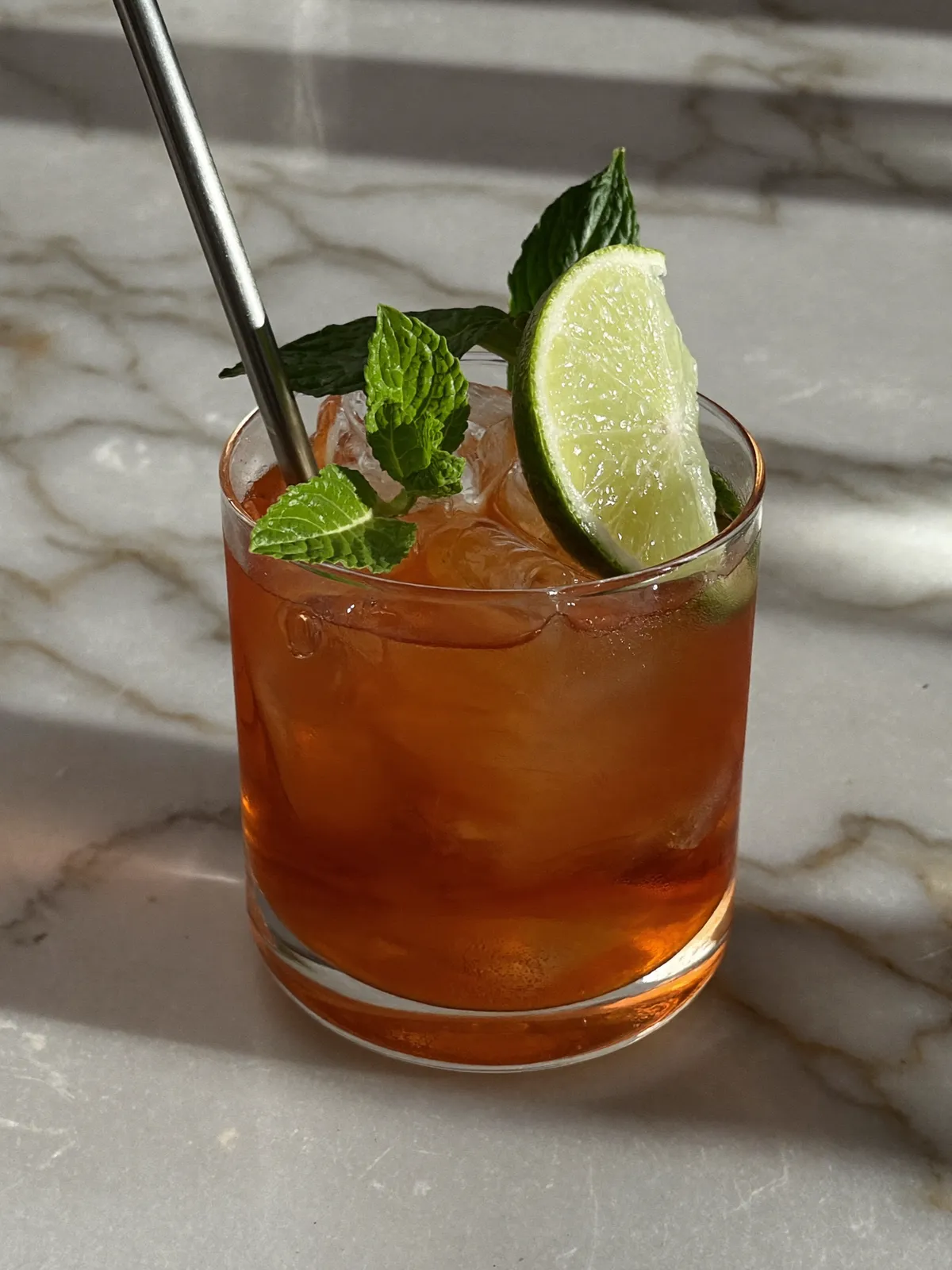 Mai Tai, servi dans son verre