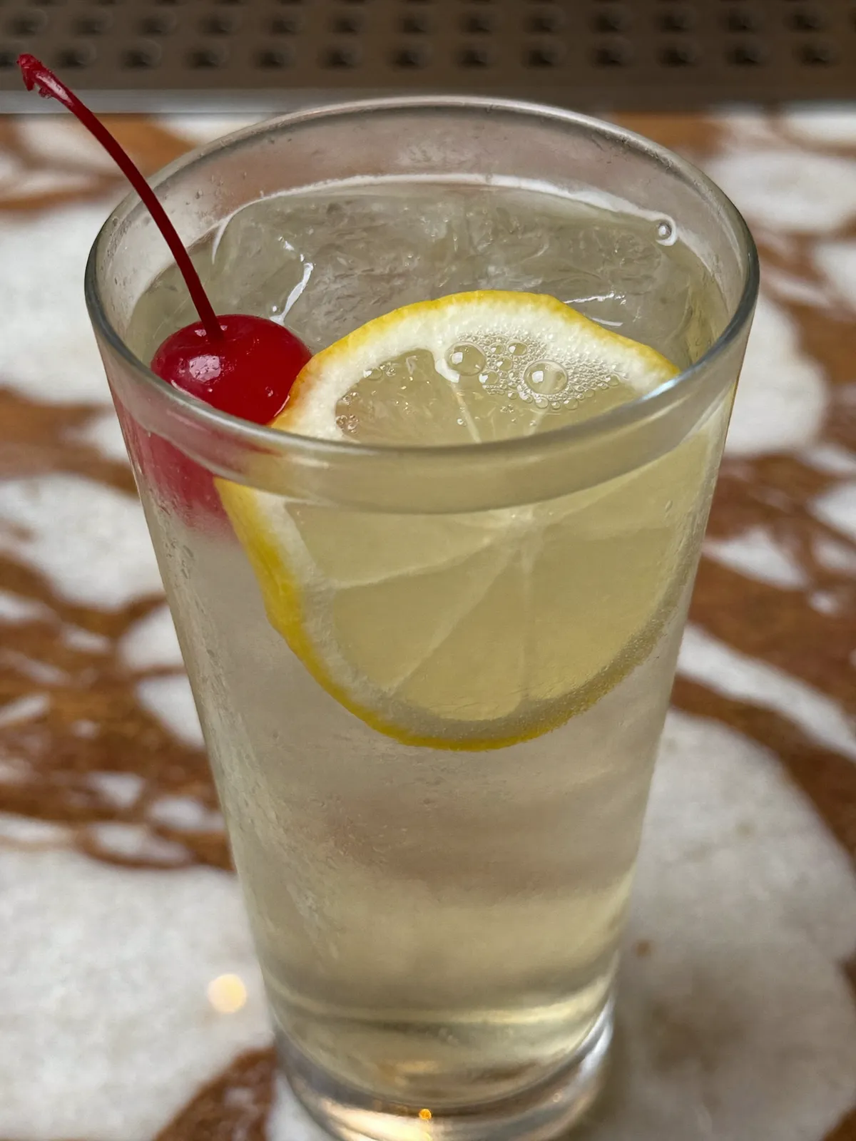 Tom Collins, servi dans son verre
